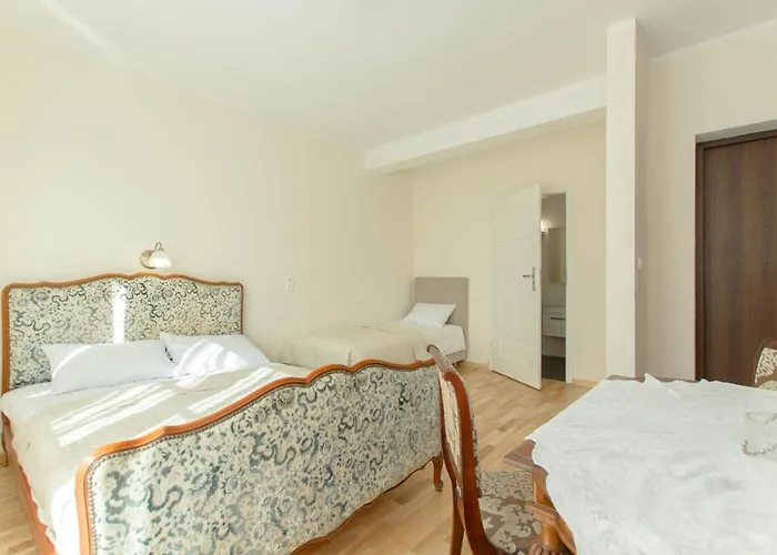 Porto بيت ضيافة كارفيا